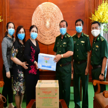 Trà Tâm Lan - Tiếp sức biên cương chống dịch.