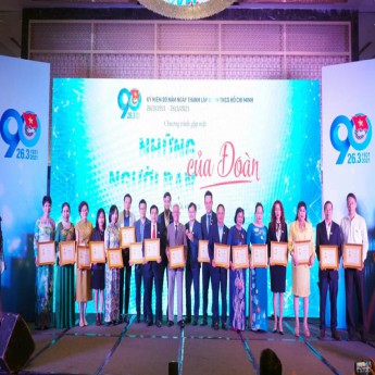 Trung ương Đoàn trao tặng Kỷ niệm chương Vì thế hệ trẻ cho 78 cá nhân