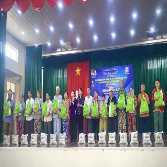 MỘT MÙA XUÂN NỮA LẠI VỀ..